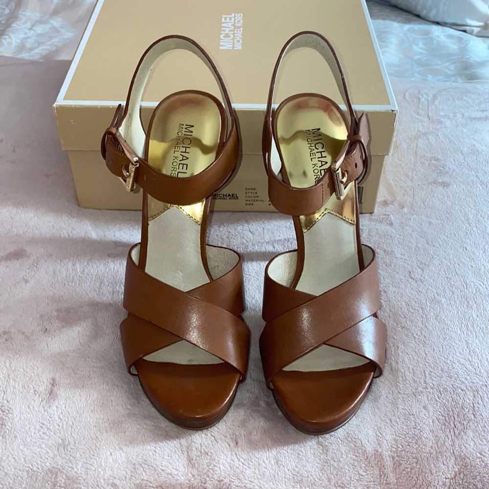 Michael Kors Oksana leather platform sandals - Picture 2 of 7